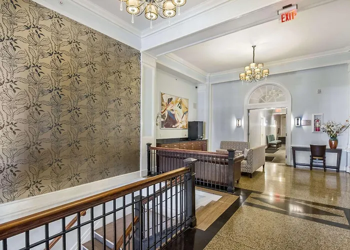 The Gin Hotel, Ascend Hotel Collection