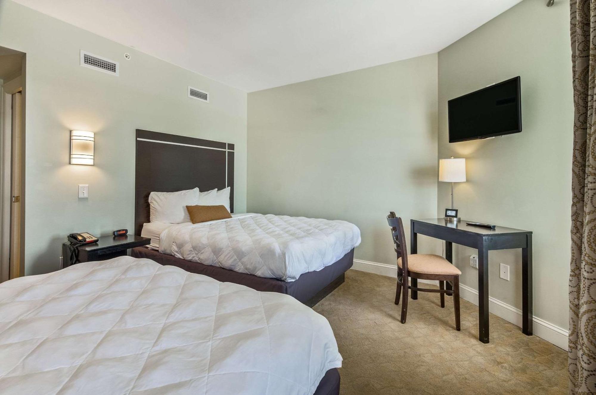 The Gin Hotel, Ascend Collection Hotel